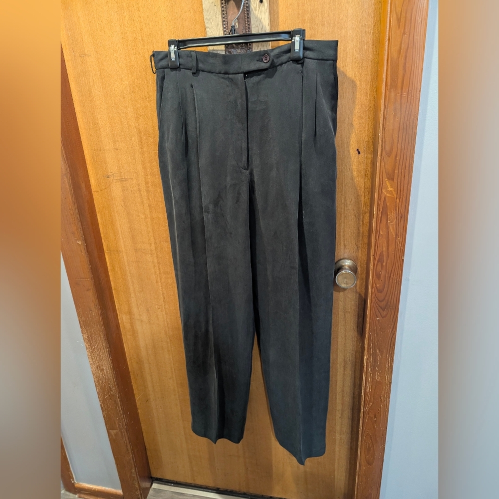 Dc Devonshire Cream Classic Gray Silk Trousers